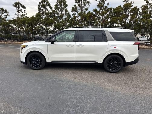 Snow White Pearl 2026 Kia Carnival Hybrid SX Prestige