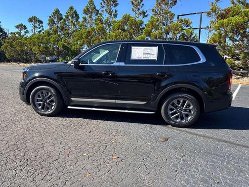 2025 Kia Telluride LX