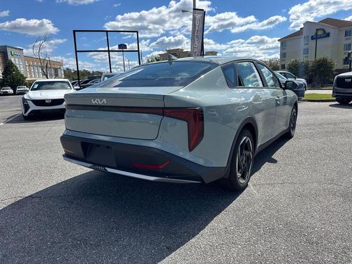 2025 Kia K4 EX
