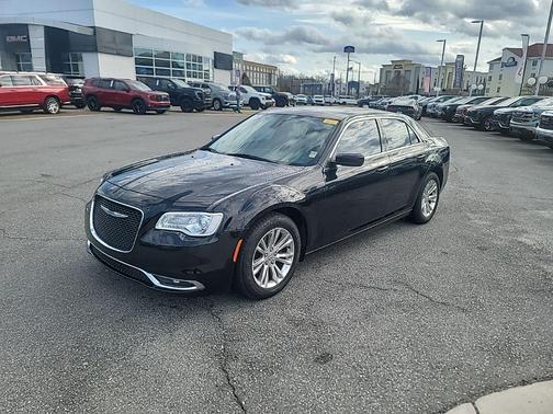 2017 Chrysler 300 Limited