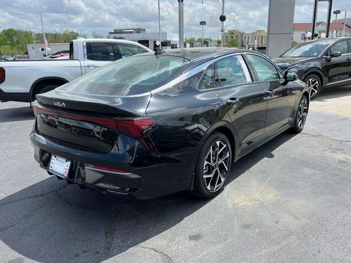 2025 Kia K5 EX