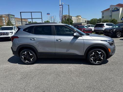 2025 Kia Seltos EX