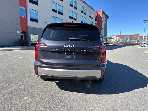 2025 Kia Telluride LX
