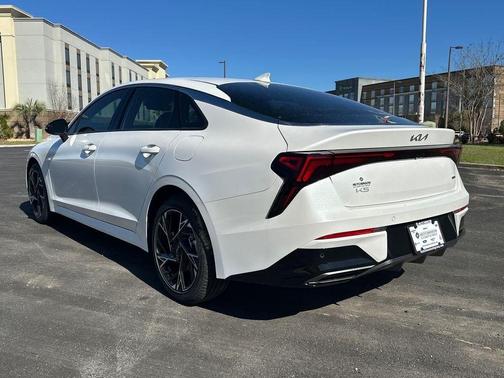 Snow White Pearl 2026 Kia K5 GT-Line