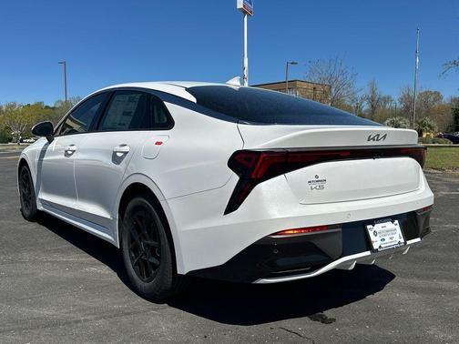 2026 Kia K5 LXS