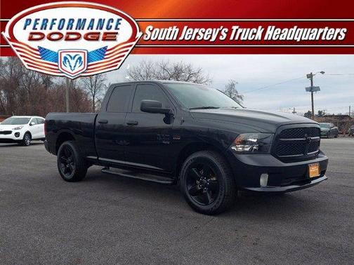 Photo 1 of 29 of 2019 RAM 1500 Classic Express