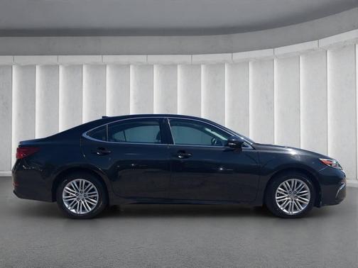 Black 2016 Lexus ES 350 Base