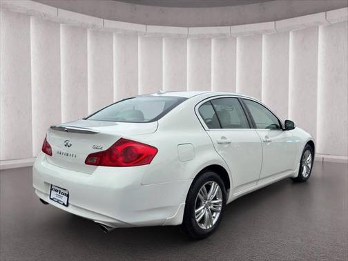 2011 INFINITI G25x Base