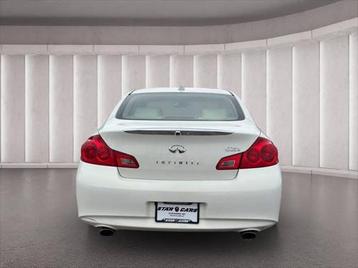 2011 INFINITI G25x Base