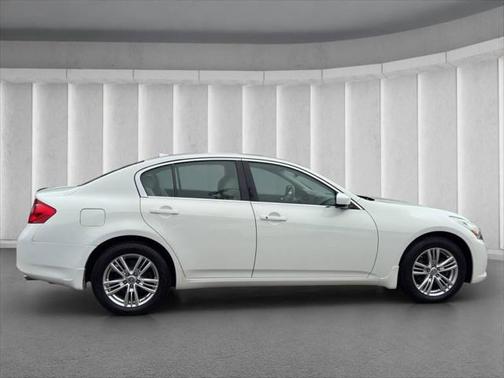 2011 INFINITI G25x Base