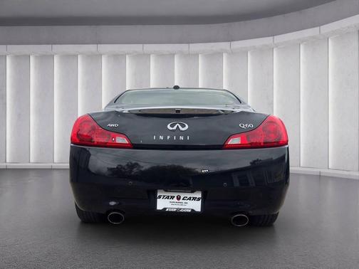 2014 INFINITI Q60 Base
