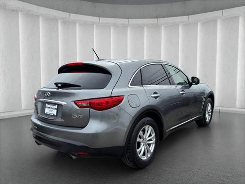 2017 INFINITI QX70 Base