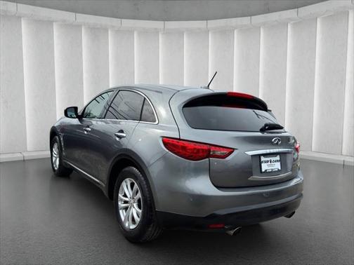 2017 INFINITI QX70 Base