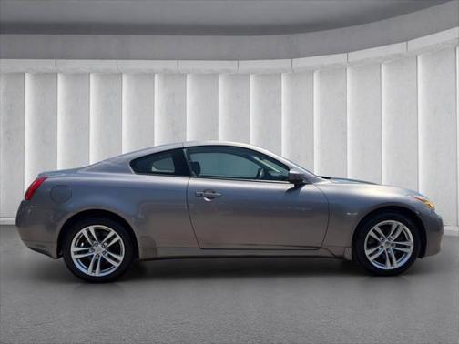 2010 INFINITI G37x Base