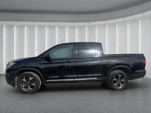 2017 Honda Ridgeline Black