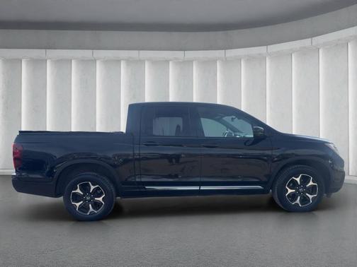 2017 Honda Ridgeline Black