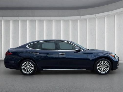 2015 INFINITI Q70L 3.7