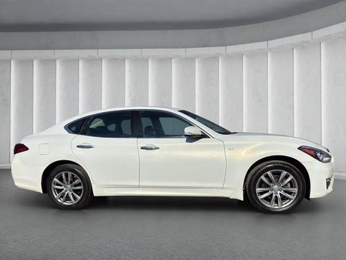 2015 INFINITI Q70 3.7X