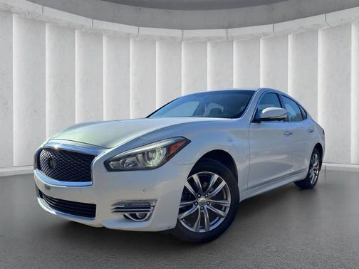 2015 INFINITI Q70 3.7X