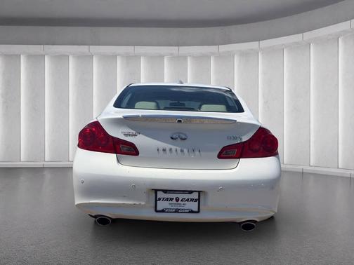 Moonlight White 2013 INFINITI G37x Base