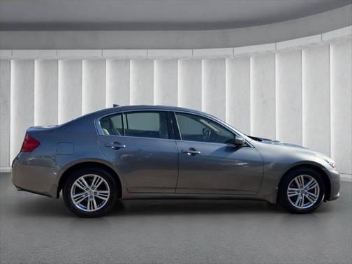 2013 INFINITI G37x Base