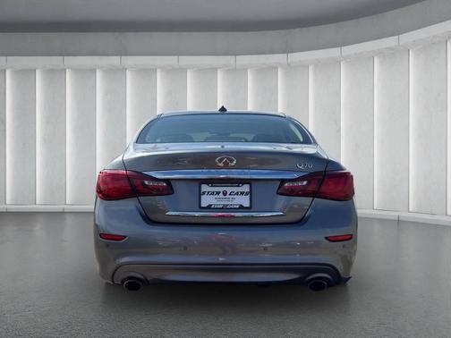 2015 INFINITI Q70 3.7