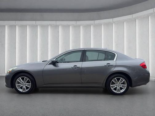 2013 INFINITI G37x Base