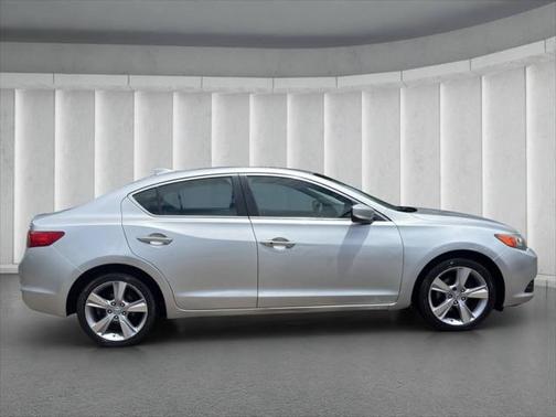 2014 Acura ILX 2.0L Technology
