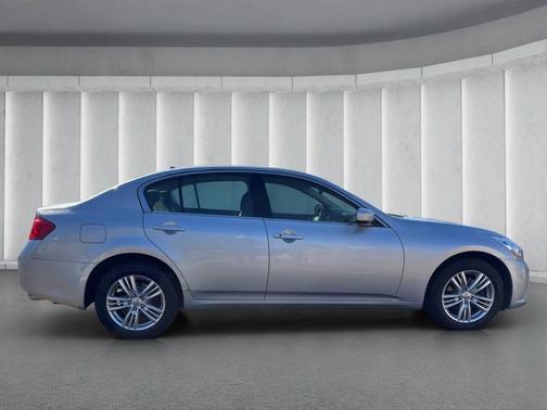 2012 INFINITI G25x Base