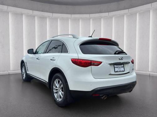 2010 INFINITI FX35 Base
