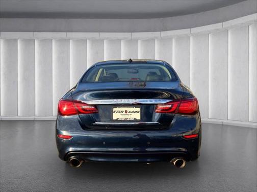 2019 INFINITI Q70 3.7X LUXE