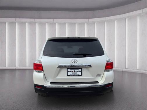 2012 Toyota Highlander SE