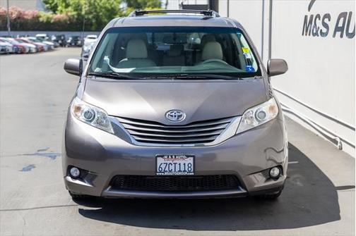 2013 Toyota Sienna XLE