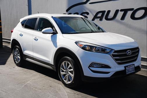 2017 Hyundai TUCSON SE