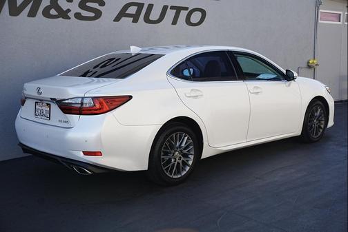 2018 Lexus ES 350 Base