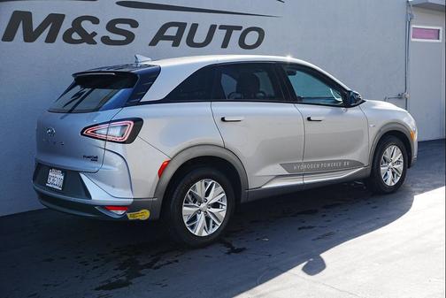 2022 Hyundai NEXO Blue