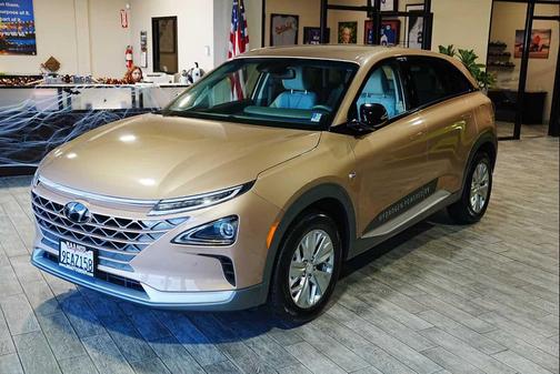 2022 Hyundai NEXO Blue