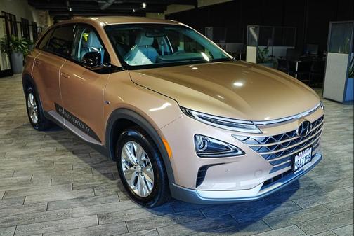 2022 Hyundai NEXO Blue