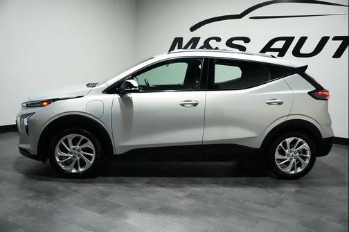 Silver Flare Metallic 2023 Chevrolet Bolt EUV FWD LT