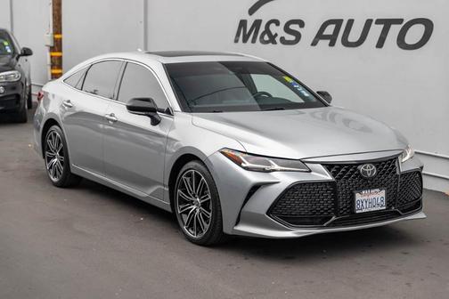 Photo 3 of 25 of 2021 Toyota Avalon Touring