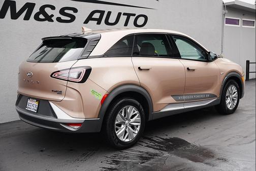 2022 Hyundai NEXO Blue