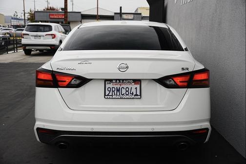 2022 Nissan Altima SR FWD