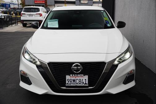 2022 Nissan Altima SR FWD