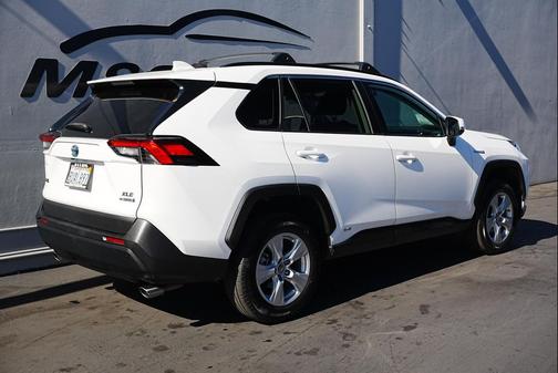 2021 Toyota RAV4 Hybrid XLE