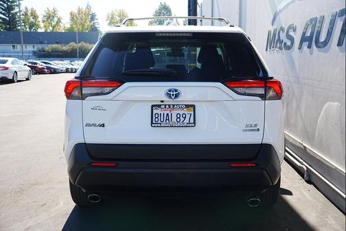 2021 Toyota RAV4 Hybrid XLE