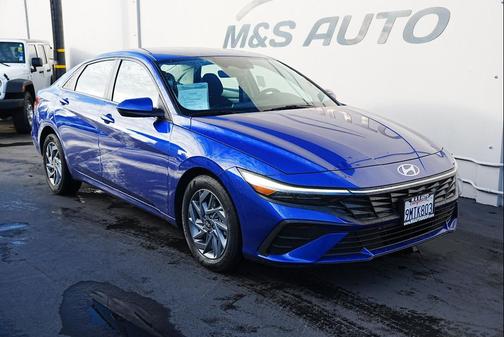 2024 Hyundai ELANTRA SEL