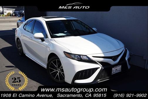 2024 Toyota Camry SE
