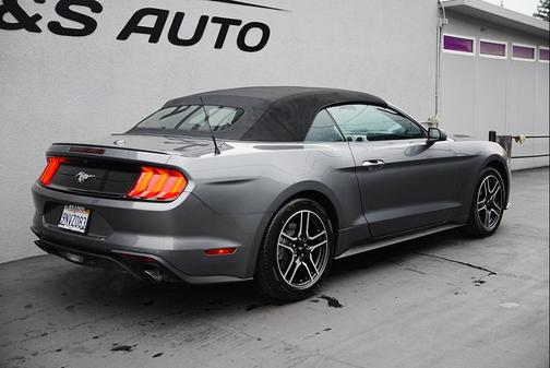 2022 Ford Mustang EcoBoost Premium