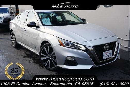 2022 Nissan Altima SR FWD