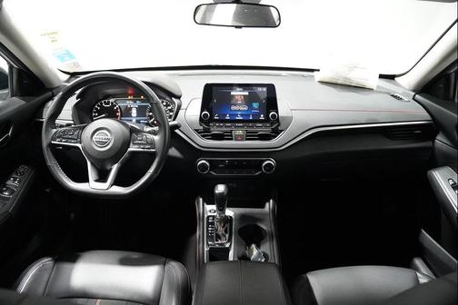 2022 Nissan Altima SR FWD